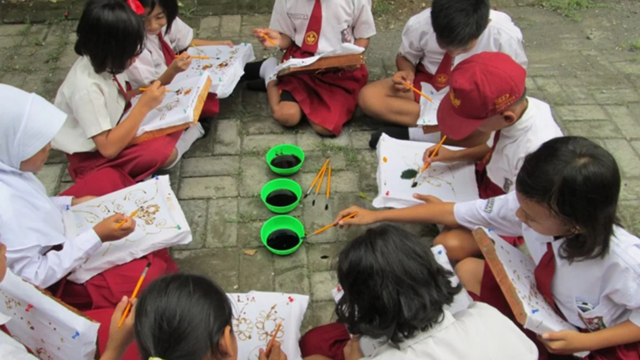 Peran Sekolah dalam Membentuk Sikap Sosial Siswa