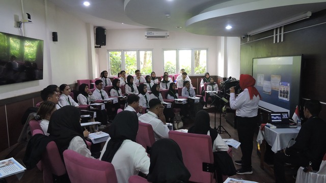 Pelatihan Public Speaking dalam Meningkatkan Kepercayaan Diri